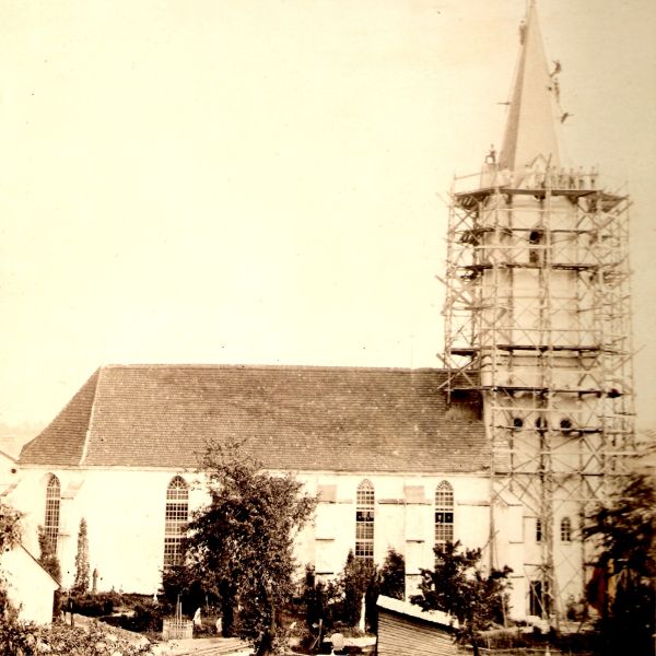 historische Ansicht von Kirche und Friedhof